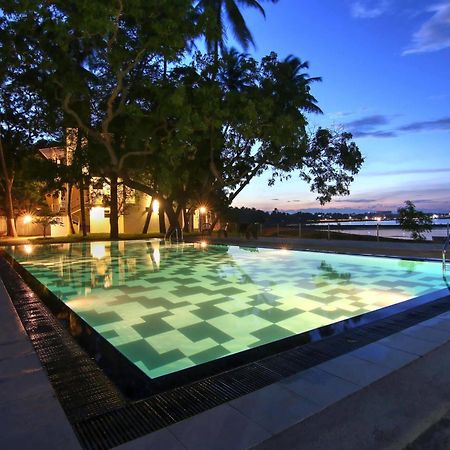 Jade Green Hotel ฮัมบานโตตา ภายนอก รูปภาพ