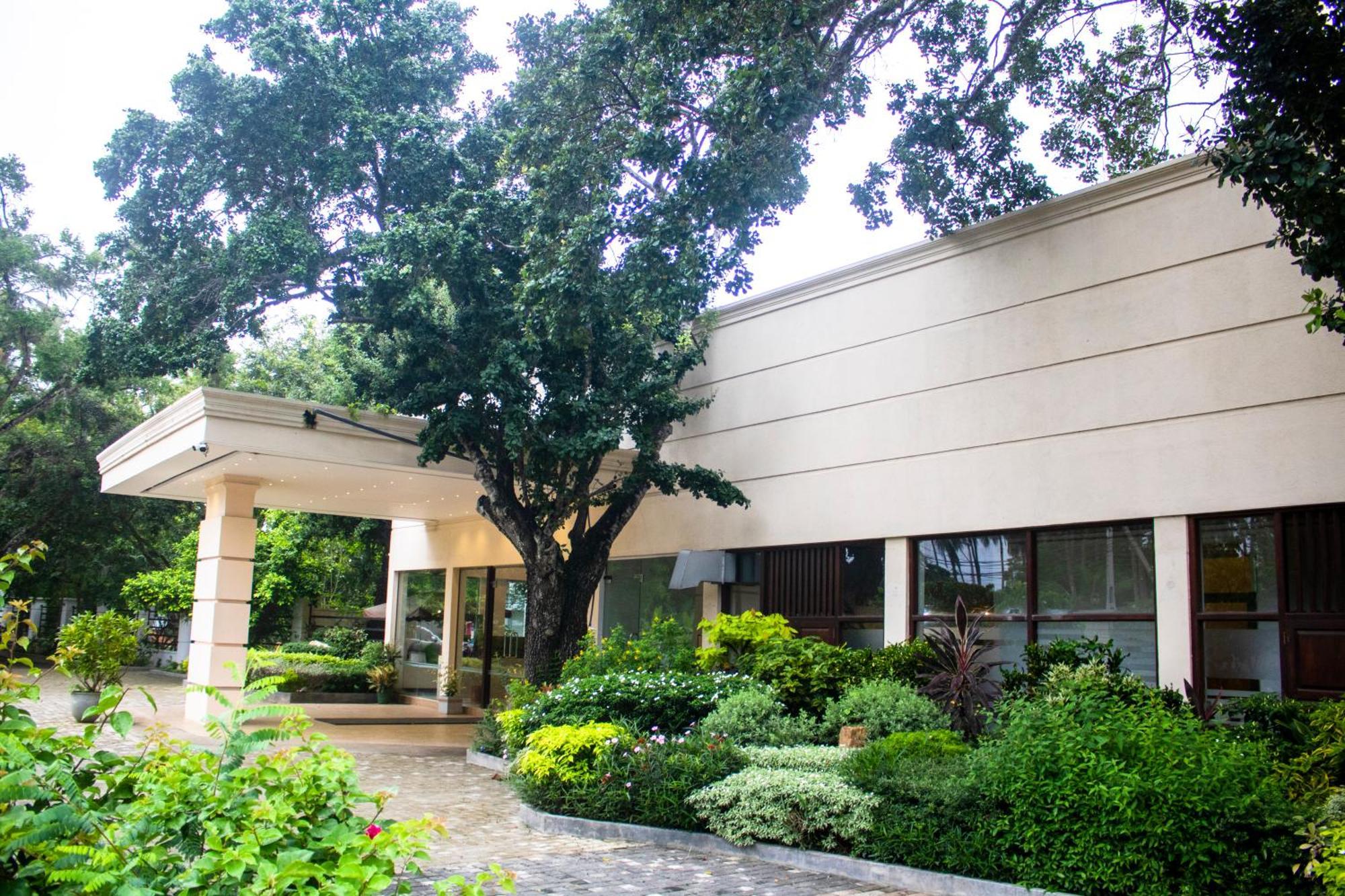 Jade Green Hotel ฮัมบานโตตา ภายนอก รูปภาพ