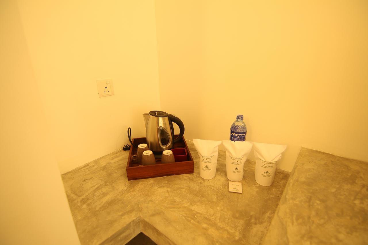 Jade Green Hotel ฮัมบานโตตา ภายนอก รูปภาพ
