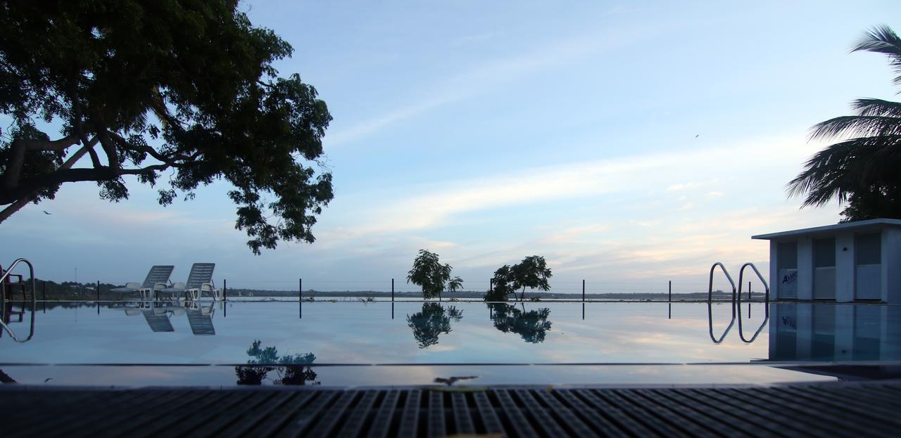 Jade Green Hotel ฮัมบานโตตา ภายนอก รูปภาพ