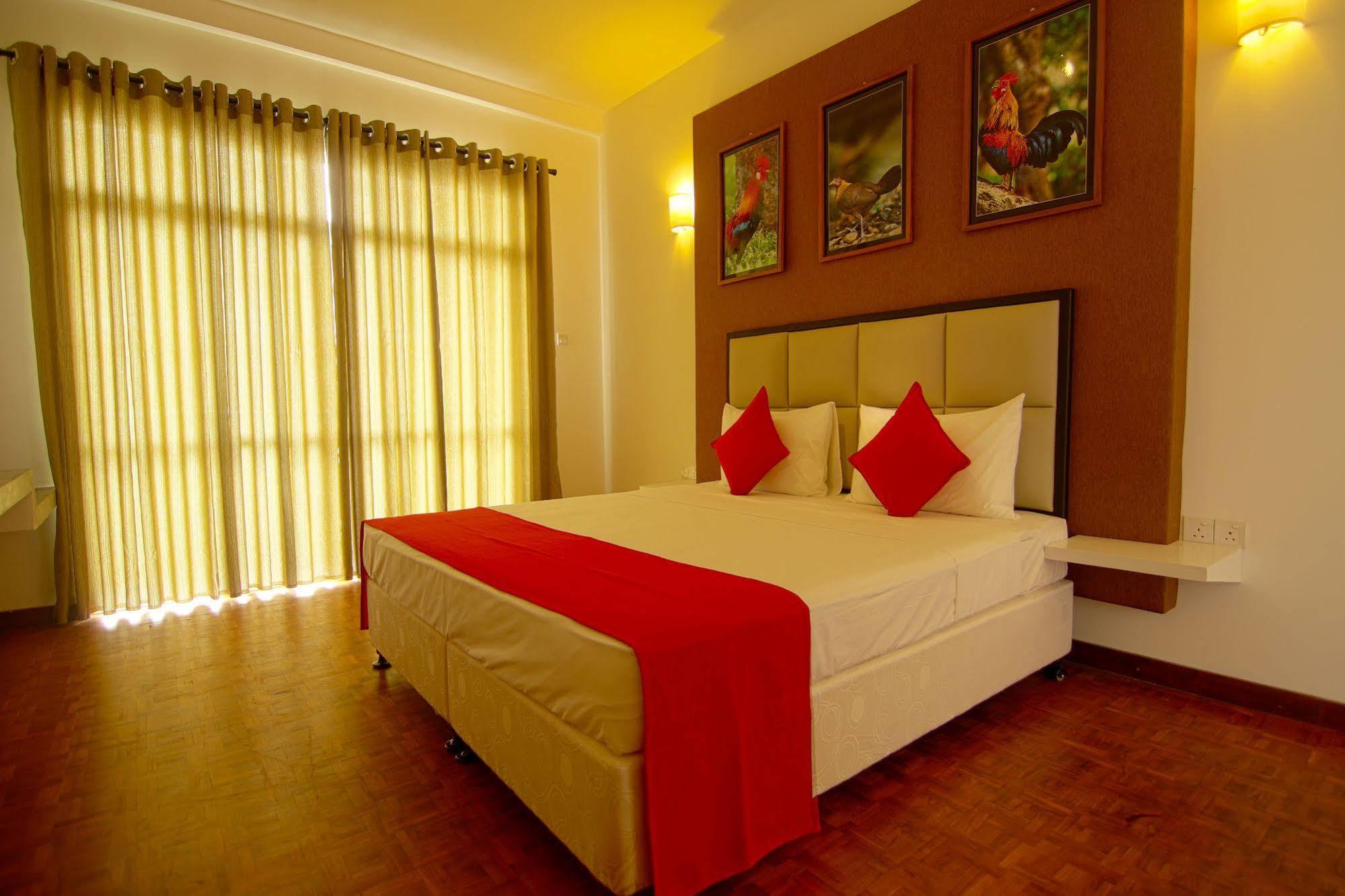 Jade Green Hotel ฮัมบานโตตา ภายนอก รูปภาพ