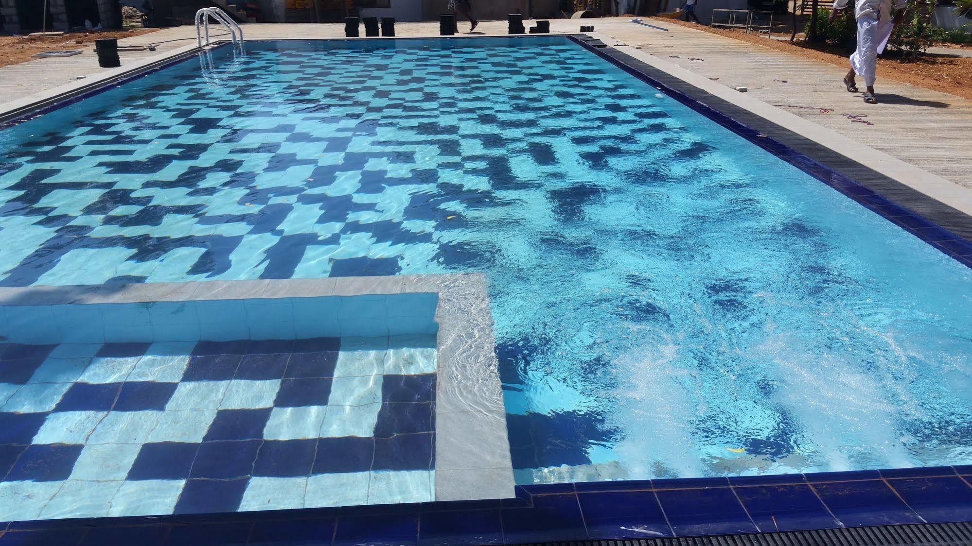 Jade Green Hotel ฮัมบานโตตา ภายนอก รูปภาพ