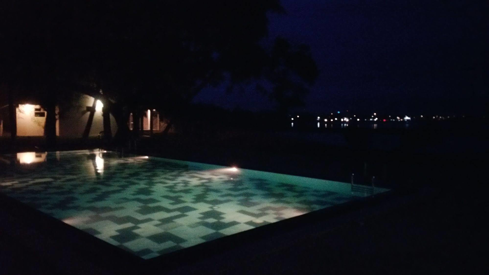 Jade Green Hotel ฮัมบานโตตา ภายนอก รูปภาพ